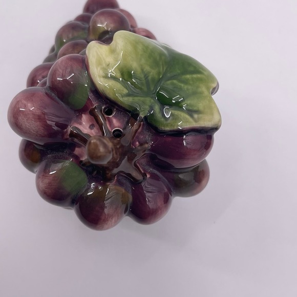 Pacific Rim GRAPES Salt and Pepper Shakers Decorative Collectible Purple - Picture 3 of 8